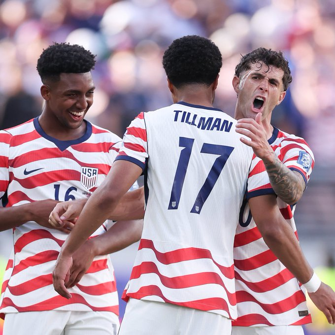 USAS_WW1's tweet photo. #USAvsBIH #USABIH #WorldCup2026 #FIFAWorldCup: San Francisco: USA vs Bosnia & Herzegovina! USA's Folarin Balogun scores at 45'. It's 1-0! Balogun gets red card at 64' (and will miss upcoming Belgium game). USA plays with 10. Malik Tillman makes it 2-0 at 82'! USA advances! ⚽️ https://t.co/DLvYtKX7yf