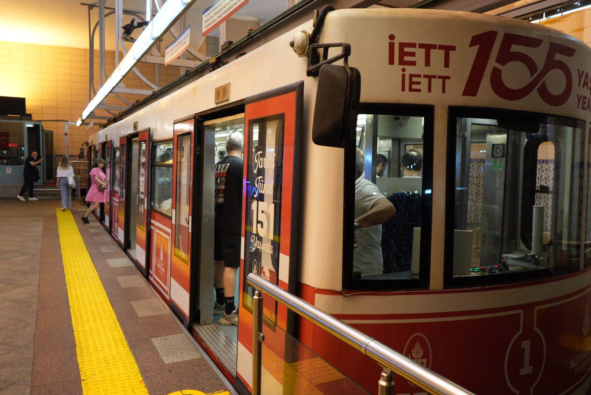 omerlayikk's tweet photo. İstanbul Tünel

#istanbul #metro https://t.co/RDfsa5DeWv