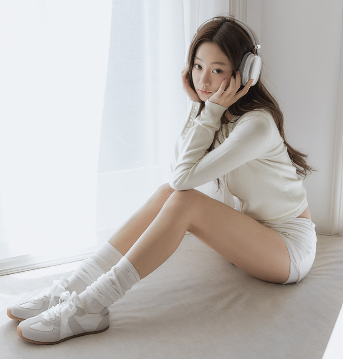 chaakan_jp's tweet photo. 韓国の女性に大人気の「チャカン靴」が日本上陸！✨ 配送に少し時間はかかりますが、日本からも購入できるようになりました！ぜひチェックしてみてください👀 お手頃価格なのにハイクオリティを実感できますよ！🤍
#チャカン靴 #韓国ファッション #プチプラ https://t.co/cP6gQXvNkr