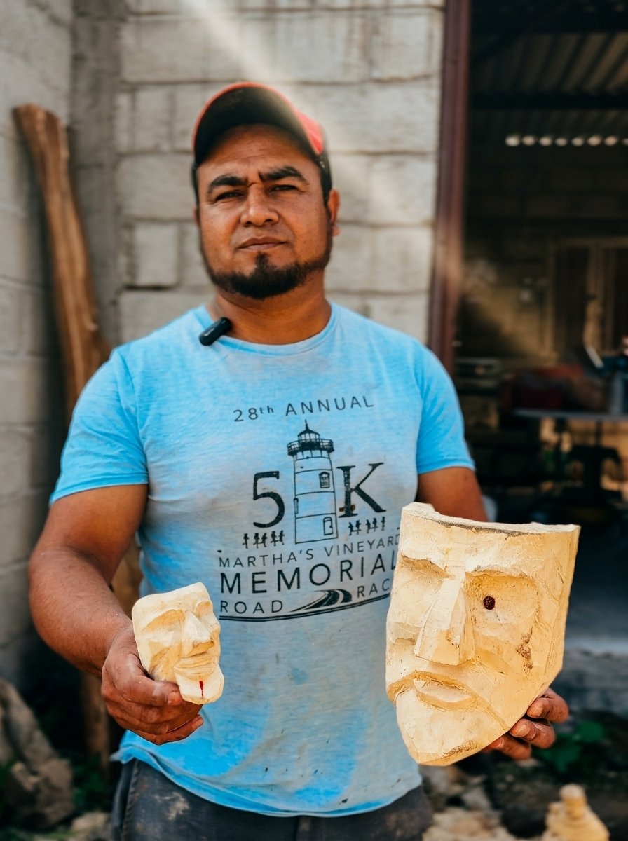 CalidadQro's tweet photo. La riqueza cultural de la región plasmada en verdaderas obras de arte. 🗿✨

En Artesanos La D'Chalmita se mantiene viva la tradición creando piezas únicas hechas a mano con cantera y palo cuchara. 🪵🙌

📍 La D'Chalmita, Pedro Escobedo.
FB: Broncolin Araujo https://t.co/b2TAI4iVJ2