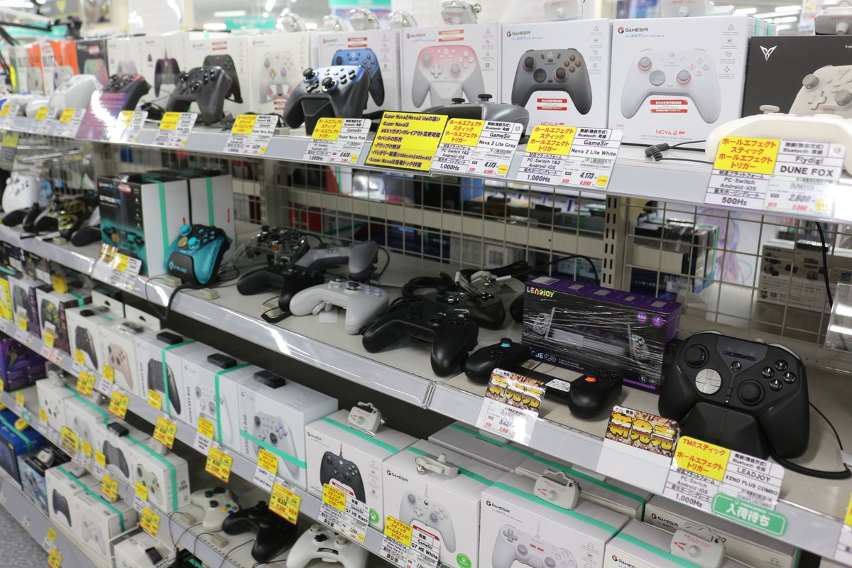 ゲーミングデバイス】 当店にはGameSirやFlydigi、MOJHON等々、様々な