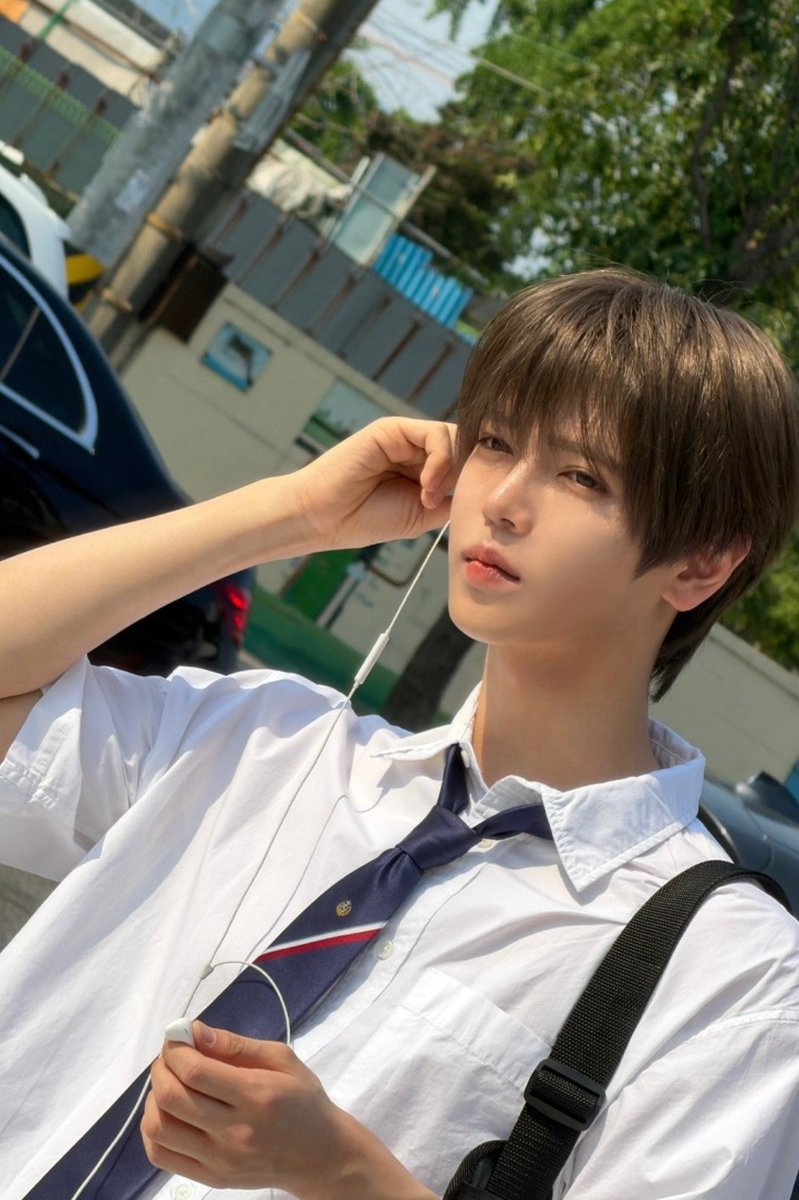 neummm_'s tweet photo. 260702 멜론 매거진 비하인드 포토

#장한음 #한음 #HANEUM #ハヌム #张瀚音 https://t.co/Yn044UyqIr