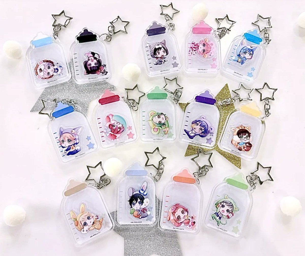 emocafe_collabo's tweet photo. ／
B-PROJECT×mottocafe&emocafe
コラボカフェグッズの紹介✨
＼

キラキラのホログラムカードや哺乳瓶に詰め込まれたかわいらしいデザインのアクリルキーホルダーなどが登場✨

開催期間📅
mottocafe池袋：2026年7月8日(水)∼8月9日(日)
emocafe大阪：2026年7月22日(水)∼8月4日(火)

詳細はこちら⇩
https://t.co/nwltT3OFz7

#Bプロ