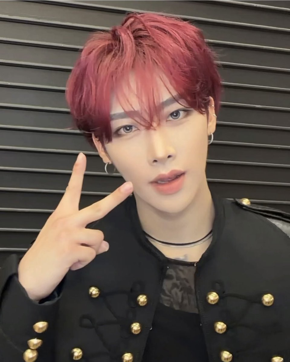 berry0520_'s tweet photo. 🍒고양이예뿌네..... https://t.co/OhfjH7incb