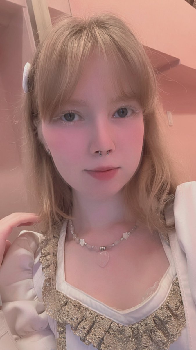 LP_ichigo's tweet photo. らっぽいいん!
18:00〜23:00でお待ちしてます♡
【本日のお題!】
一番最後に聞いた曲🎧
少女A / 椎名もた ♡
#LovePoint
#ラブポイント
#らっぽい https://t.co/CxkSE2lX9v