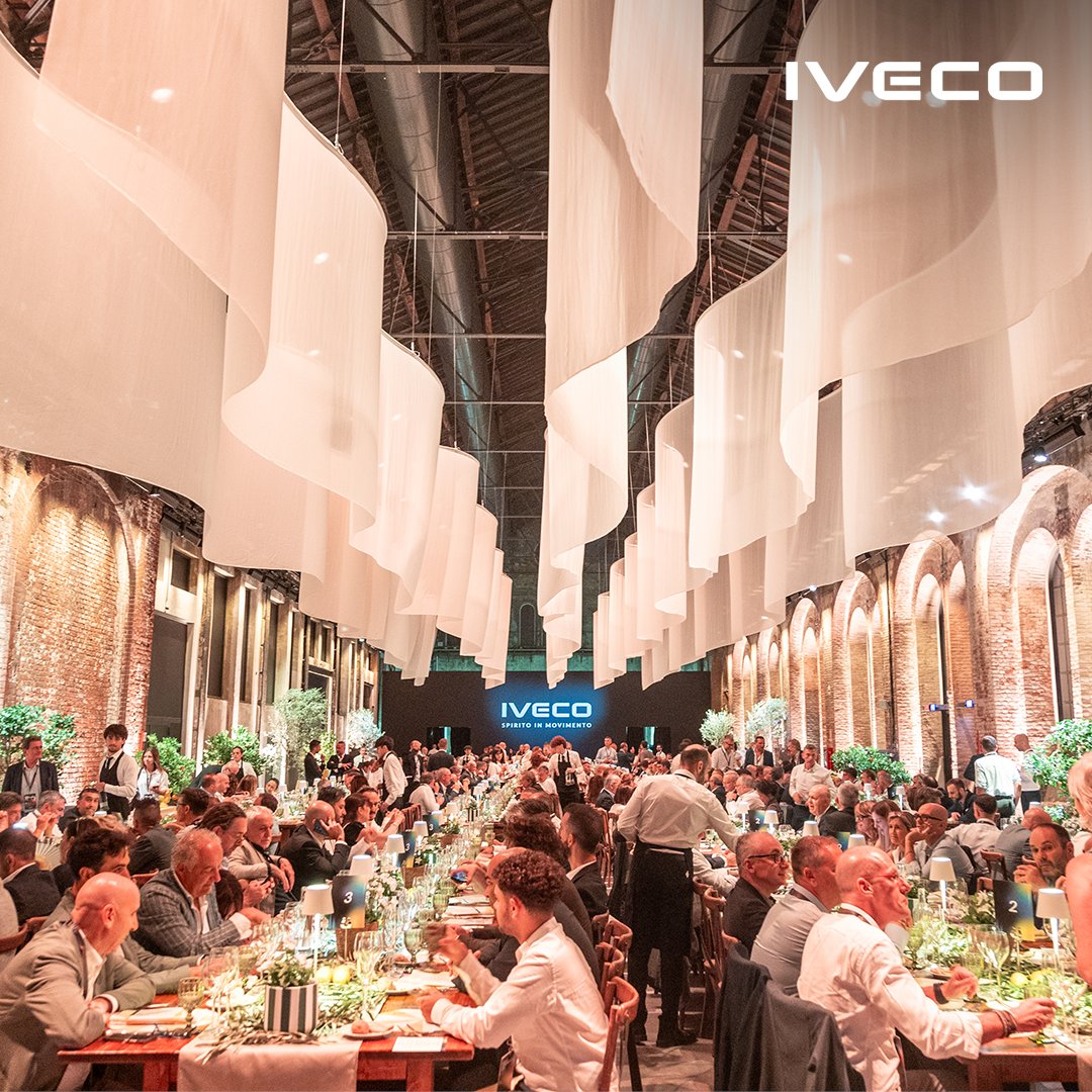 IvecoES's tweet photo. En #IVECOExperience2026, #SpiritoInMovimento cobró vida a través del diseño, la innovación y las personas.

Una nueva visión de IVECO, más premium y conectada, culminó con un auténtico aperitivo italiano y la inspiración de Alessandro Del Piero.

#IVECO #ItalianWay https://t.co/7bbee1tYHf