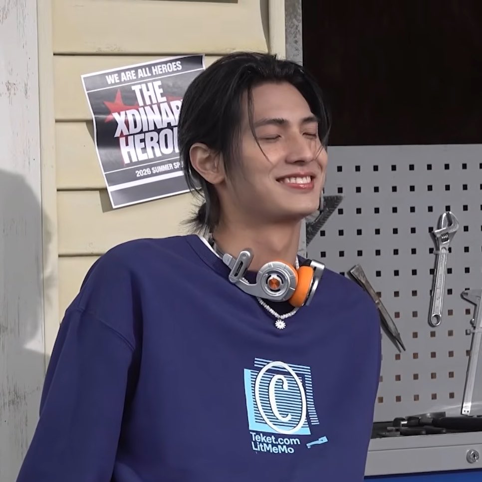 userjooyeon's tweet photo. smiling with his teeth!!! https://t.co/U1u9mjDsSh