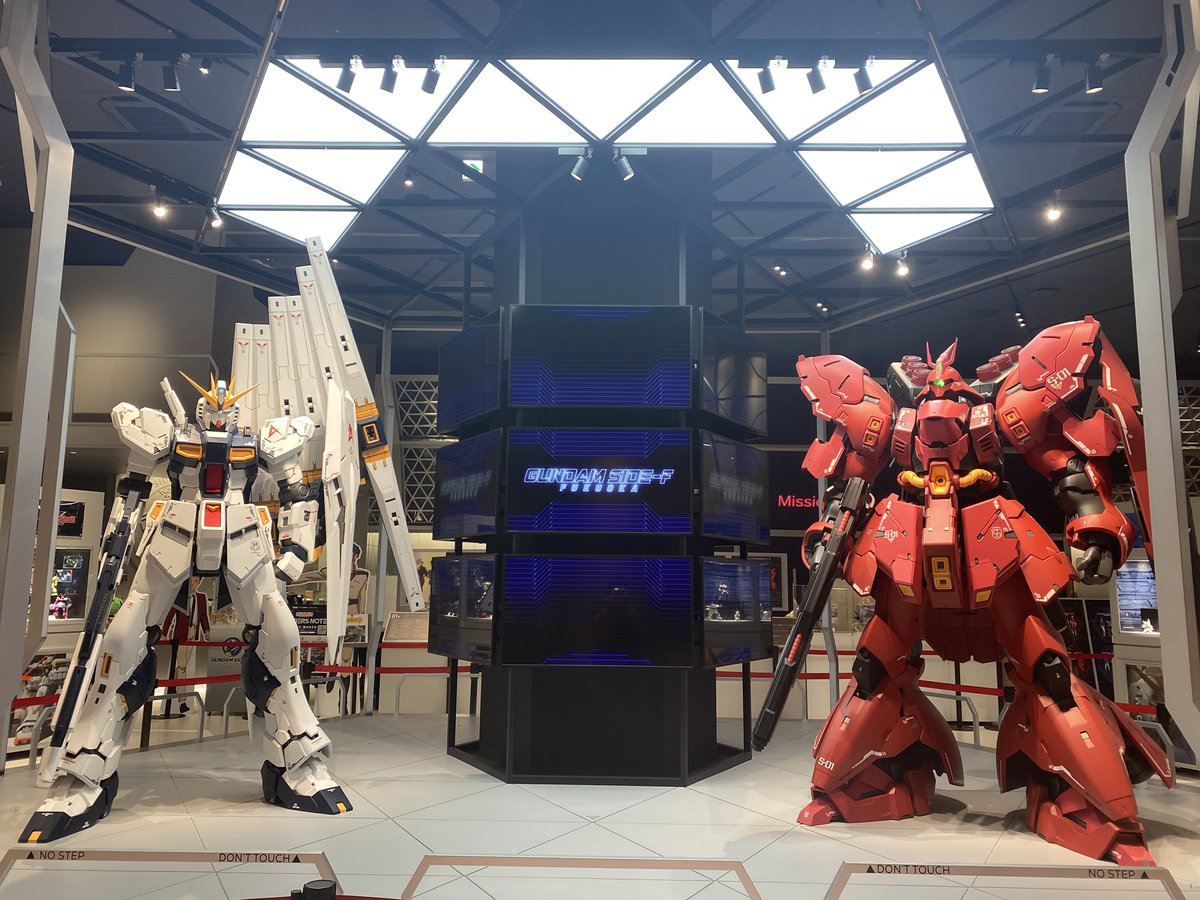 nzmk15's tweet photo. 今日の のんさんと、
なんとなく撮ったガンダム https://t.co/4sx2kSxEKL