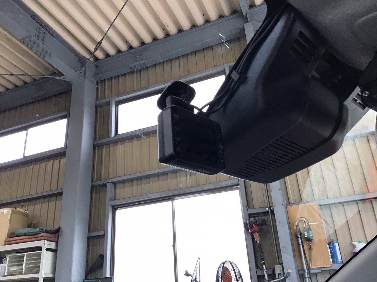 accek2260's tweet photo. ⭐️ダイハツ　ミライース用品取付⭐️
純正オーディオから社外ナビに交換と前後ドライブレコーダー取付です。
電装品のお取付、交換大歓迎です。
お持ち込みでのお取付もできますのでお気軽にお問い合わせください。
#安曇野市
#ミライース
#社外ナビ取付
#前後ドライブレコーダー取付
#持込みパーツ取付 https://t.co/tcOy3KZkvj