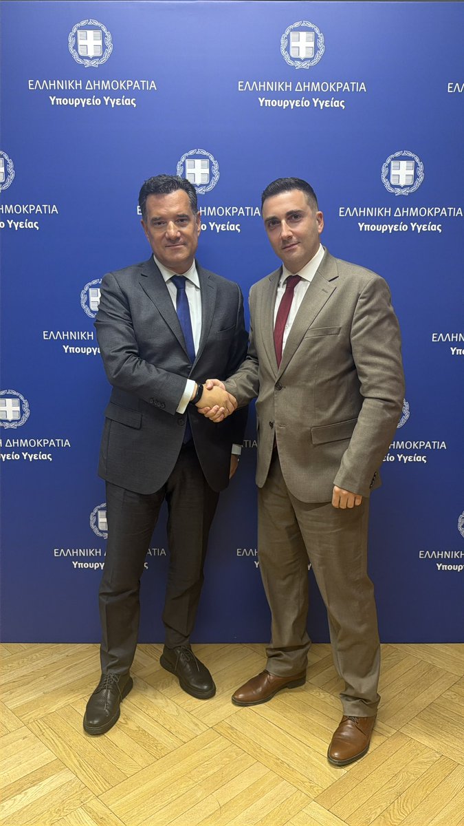 AdonisGeorgiadi's tweet photo. Σήμερα στο γραφείο μου στο Υπουργείο Υγείας συνάντησα τον ιατρό του ΕΣΥ στο Νοσοκομείο «Παπαγεωργίου» @dranthapo και του ζήτησα να αναλάβει καθήκοντα ως Σύμβουλός μου για τις Μεταρρυθμίσεις στο ΕΣΥ. Αναγνωρίζω από την δημόσια δράση του και την γνώση και το ειλικρινές του ενδιαφέρον για τους συναδέλφους του και για τους ασθενείς και θέλω να αξιοποιήσω τις γνώσεις του. Τον ευχαριστώ θερμά για την αποδοχή και για τις συνεχείς παραγωγικές του προτάσεις