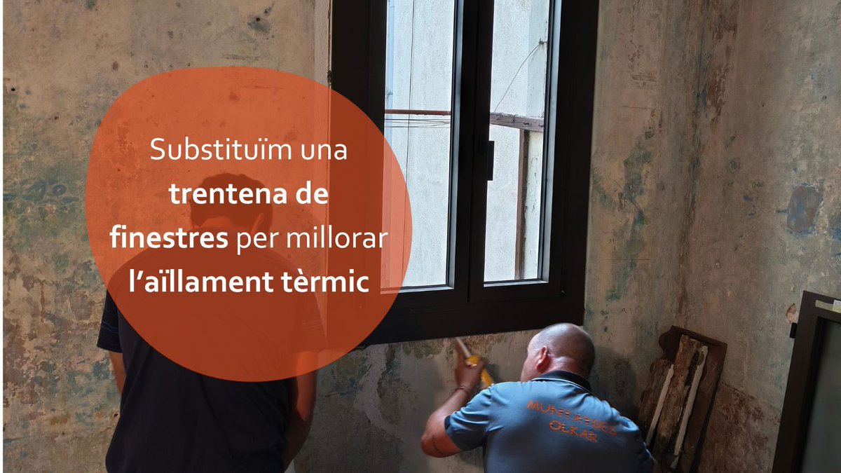 f_habitatge's tweet photo. 🪟Substituïm una trentena de finestres per millorar l’aïllament tèrmic

👩‍👩‍👧‍👦 Una desena de famílies es beneficiaran d’aquesta intervenció, on s’han canviat finestres antigues de fusta per unes noves dissenyades per millorar l’aïllament tèrmic dels pisos.

🏡  L’actuació ha sigut possible gràcies a l’aliança de la Fundació Naturgy i la Fundació Habitatge Social. Una col·laboració que busca “sumar esforços per ajudar a reduir la pobresa energètica en les llars més vulnerables”, explica Maria Eugenia Coronado, directora de la Fundació Naturgy. Des de 2018, les dues fundacions hem actuat conjuntament en més de 160 rehabilitacions.

📲 Llegeix més a la nostra pàgina web