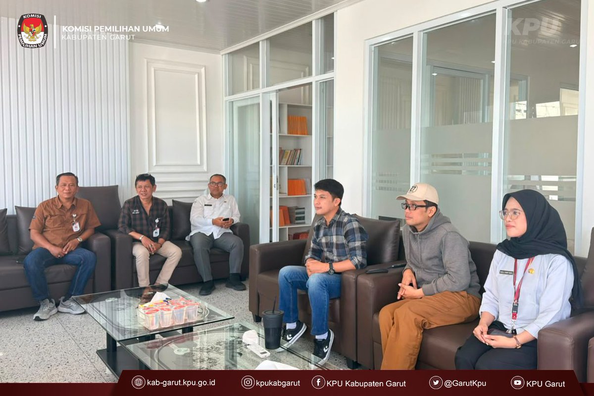 GarutKpu's tweet photo. #TemanPemilih, KPU Kabupaten Garut mengikuti Pembahasan Persiapan Penandatanganan Perjanjian Kerja Sama (PKS) dengan Kejaksaan bersama KPU Provinsi Jawa Barat melalui Zoom Meeting pada Kamis (2/7/2026).

Selengkapnya https://t.co/BuQJBLbp6t

#KPUMelayani https://t.co/dUPGstoGnP