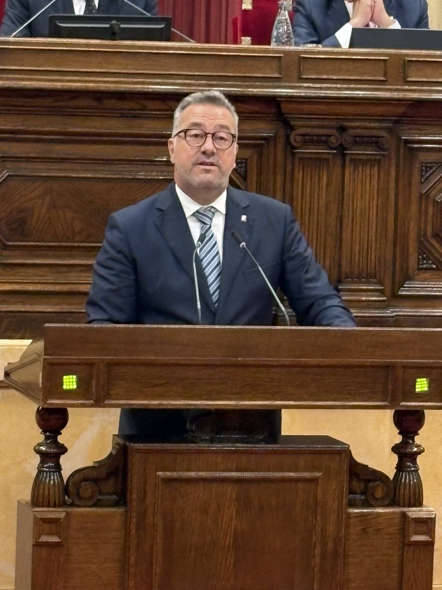 jcanadellb's tweet photo. El diputat del @socialistes_cat Jordi Riba diu q han reduït l’atur quan @idescat mostra el contrari. 

NO DIEU TANTES MENTIDES!!

En aquest moment l’atur de Catalunya és pitjor q el de Grècia (9,5%). 

No recordo q hagués passat mai abans…🤷‍♂️ https://t.co/y4r8XWv8UB