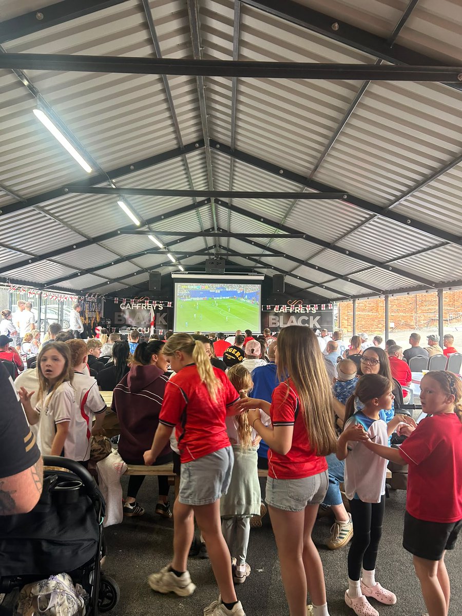 CTRLFC's tweet photo. Great night down at The OneBore for our World Cup Watch Party, brilliant to see our community coming together to enjoy the match and our facilities
Next up for Ford Events - Magic Weekend of Sport πͺ
All Magic WKND and FIFA World Cup games shown live #COYF #FordEvents #MagicWKND