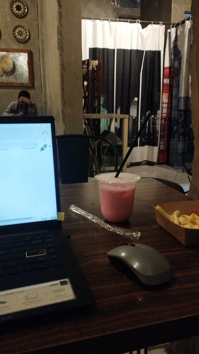 RubenDwi25's tweet photo. Last Night, nongkrong sendiri sambil lanjutin kerjaan... https://t.co/ynuw1tDCA8