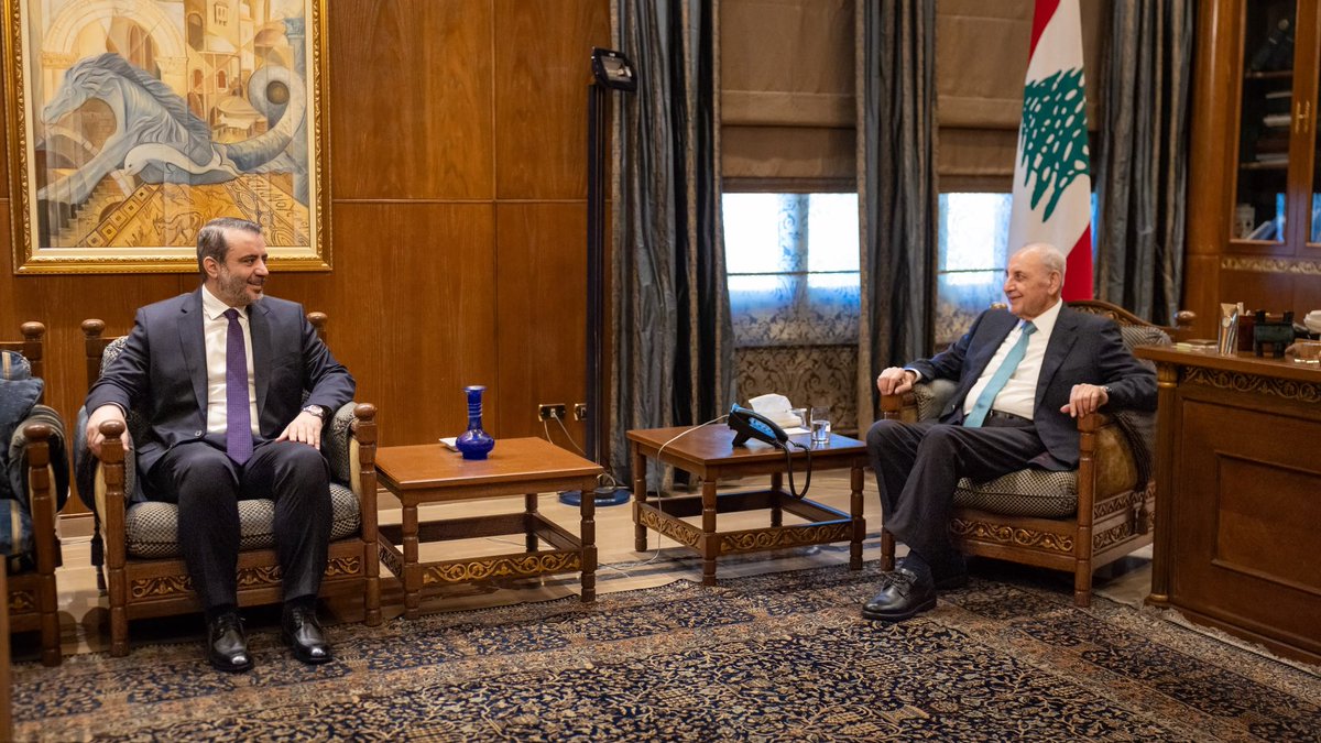 syrianmofaex's tweet photo. التقى وزير الخارجية والمغتربين السيد أسعد حسن الشيباني رئيس مجلس النواب اللبناني السيد نبيه بري، حيث جرى تبادل وجهات النظر حول عدد من القضايا والملفات ذات الاهتمام المشترك، إضافة إلى بحث آخر التطورات على الساحة الإقليمية، وذلك في إطار زيارته الرسمية إلى جمهورية لبنان الشقيقة. https://t.co/BE54vrgbf1