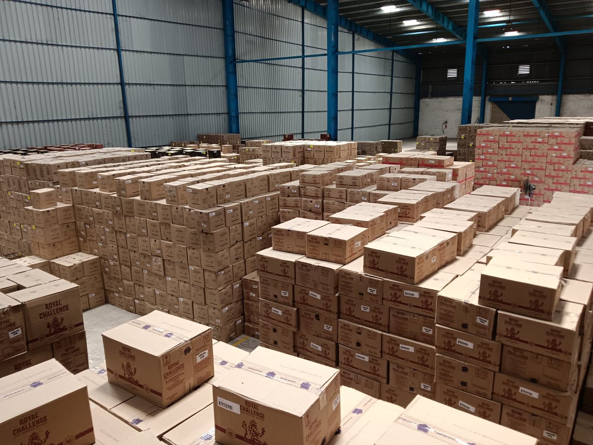 kingdom1801's tweet photo. 𝐀𝐭 𝐊𝐢𝐧𝐠𝐝𝐨𝐦 𝟏𝟖𝟎𝟏 𝐈𝐍𝐂, operational excellence is more than a goal it is a standard
 Through efficient warehouse management
streamlined processes and a commitment to reliability, we continue to strengthen supply chain performance and deliver value to our partners https://t.co/4kZ8z9Q93X