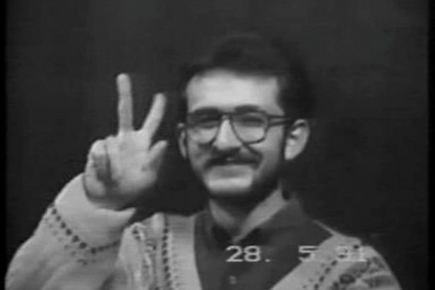 marahayahuriya's tweet photo. yani benim gözlerimin bunca yıl gördükleri,

bir gün benimle birlikte

yok olup gidecekler öyle mi?

- metin altıok 🌱 https://t.co/I6XSyqCX9R