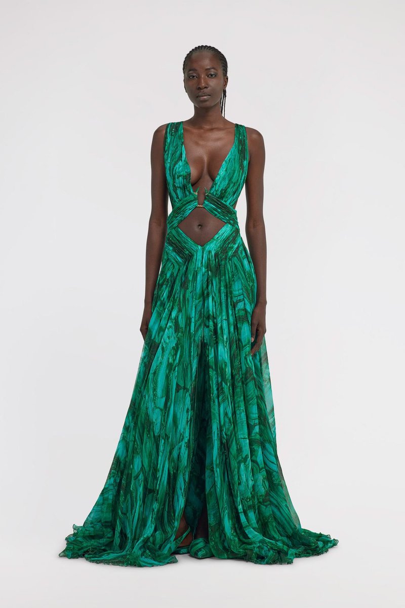 feIinite's tweet photo. my dreaammmm dress as a malachite lover https://t.co/1ZCDIwZ2PJ