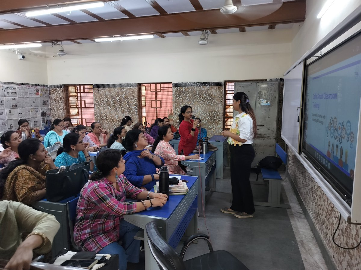 1413069zone13's tweet photo. Smart Classroom Training was successfully conducted in our school. It helps teachers use technology effectively and makes learning more interactive and engaging for students.
#SmartClassroom #DigitalLearning #Education #TechnologyInEducation https://t.co/T251apsgl1