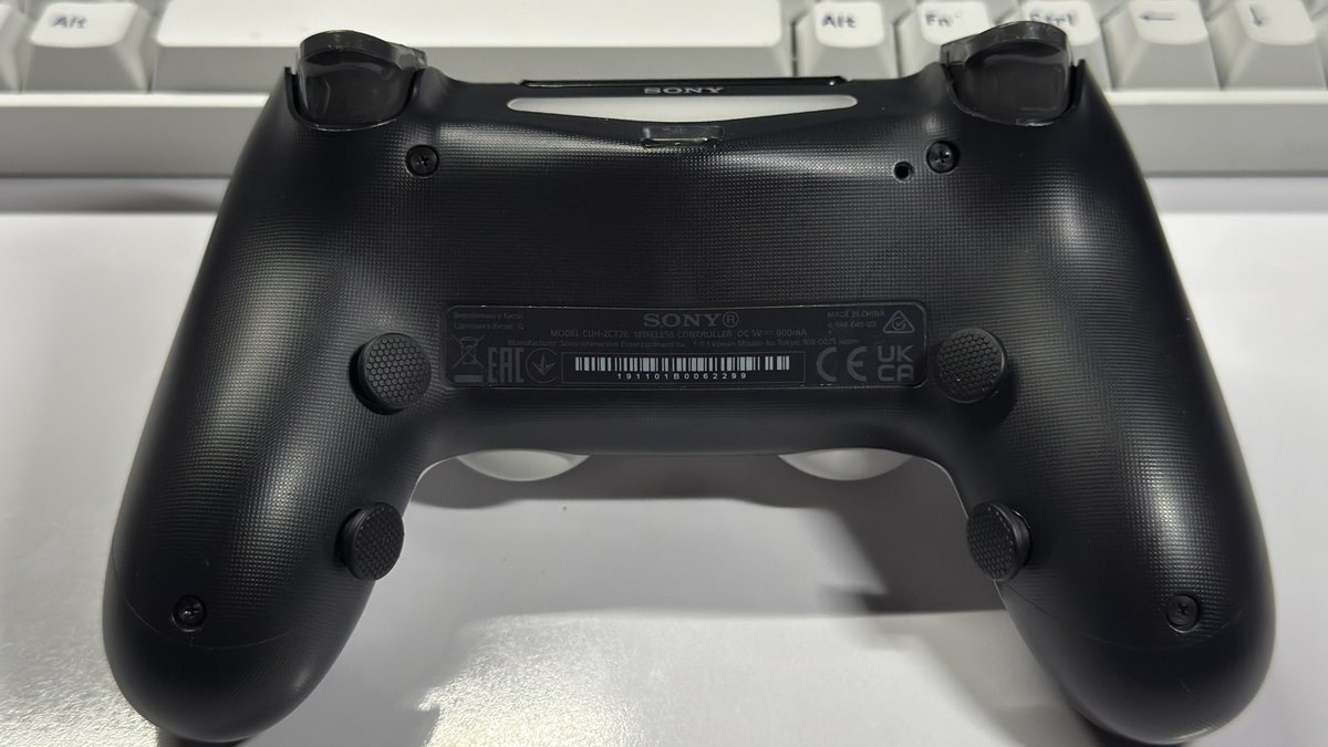 GhostlyCairokee's tweet photo. وصلني كنترولر Marius PS4 8k 
وعلى طول بديت أختبره ! 🤍😮‍💨

- Custom Board Marius 3Pin 
- 8k Poling Rate 
- TMR 
- 4Back Buttons 
- Full Microswitch 

وأكيد اخذتها من الأفضل @KleenGaming1 
أفضل متجر بنظري لكنترولات بورد ماريوس 
وإذا بتطلبون من عندهم استعملوا كودي ( Ethan ) 

https://t.co/jB6nVU61cV