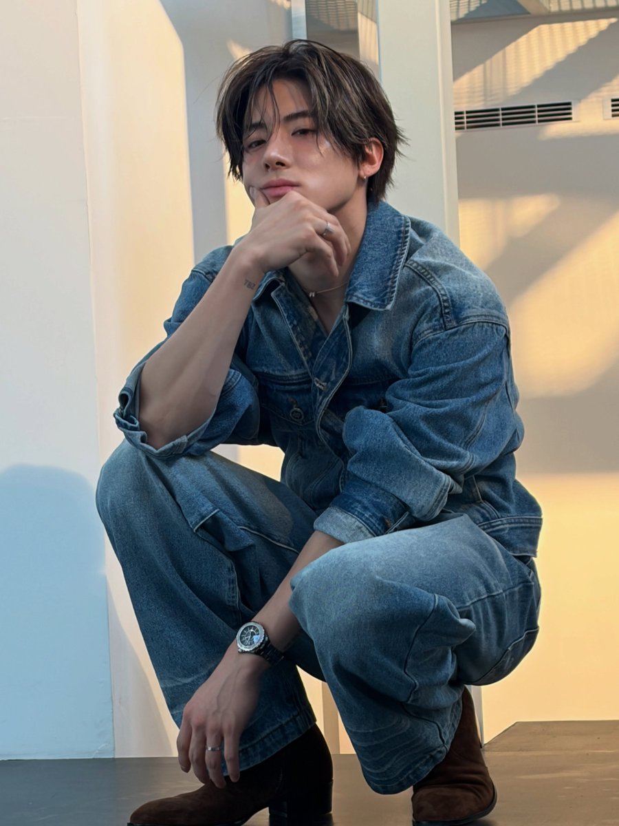 deobimom's tweet photo. #ERIC #에릭 IG 🦄📸 

half of 2026 that's already gone 😧 https://t.co/mskZ20N73U