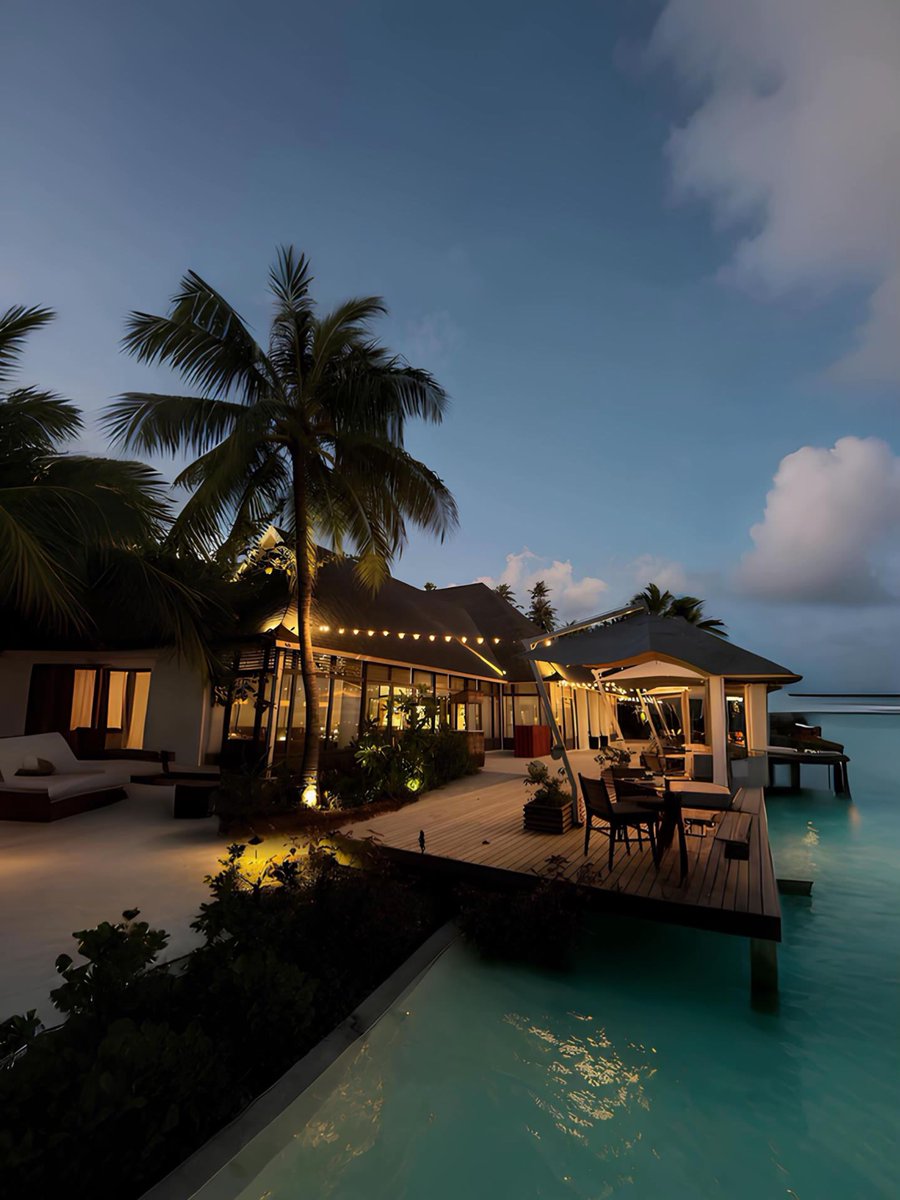 I_love_family1's tweet photo. Sunset view of Maldives 🇲🇻 https://t.co/hnkHENhQOS