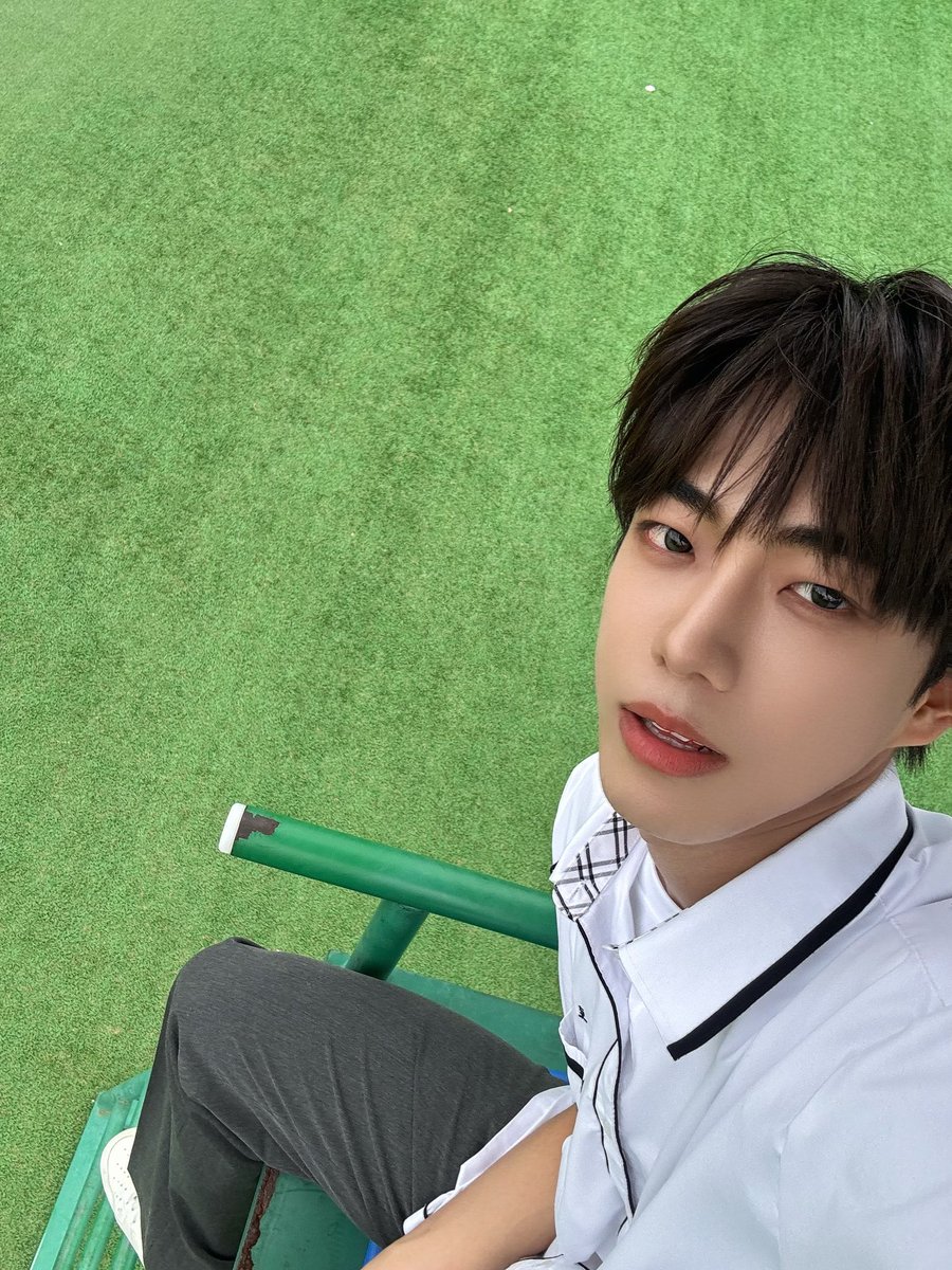 rowanarchive_'s tweet photo. 20260702 옛날 사진들과 현재 사진 파묘
(수다방에 올라온 사진들)

 #안차우윗 #顏秋越  #NGANCHAUYUET #MODYSSEY #모디세이 #ROWAN #로완 https://t.co/AZAavpsNQG