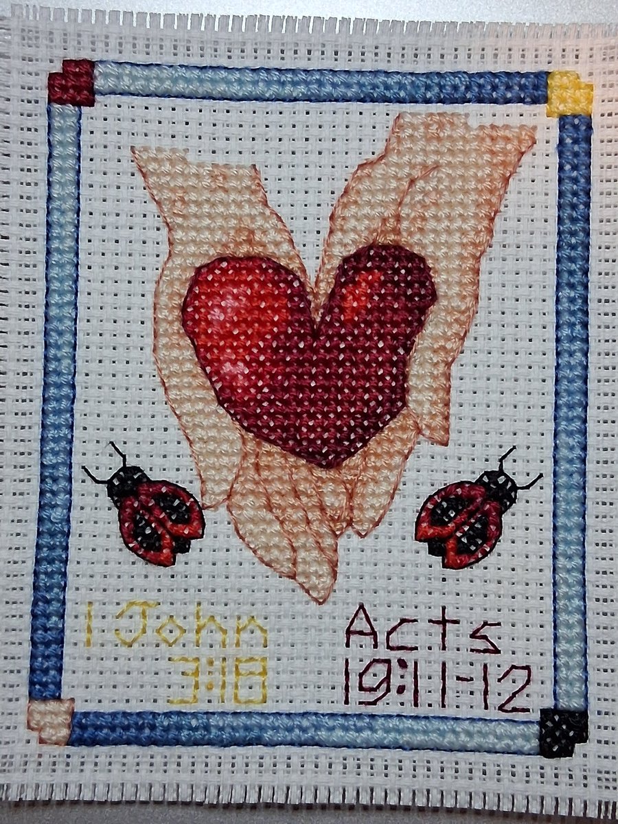 AngelFire86253's tweet photo. Working tonight on fixing the shading on the large #Heart on #HeartInHands #PrayerCloth. I stitched this 1 in 2025. The one I posted previously was the original, stitched in 2017. Hoping 2 stitch the newest version after I finish my current project. #CrossStitch #Christian #Faith https://t.co/b9Hnnxx1Zp