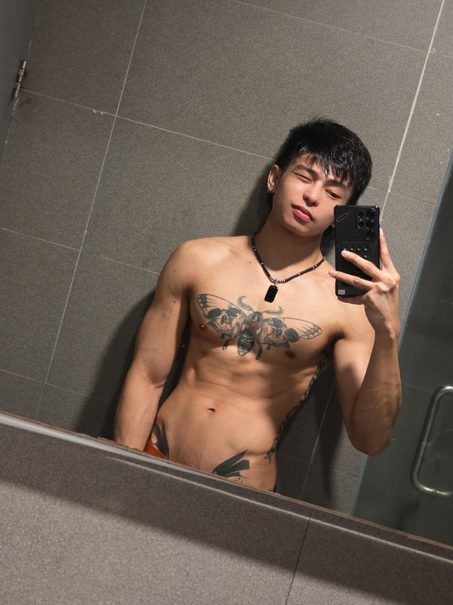 MrLime__'s tweet photo. Wanna see what's inside💦💦 https://t.co/Z9xjOqsPeu