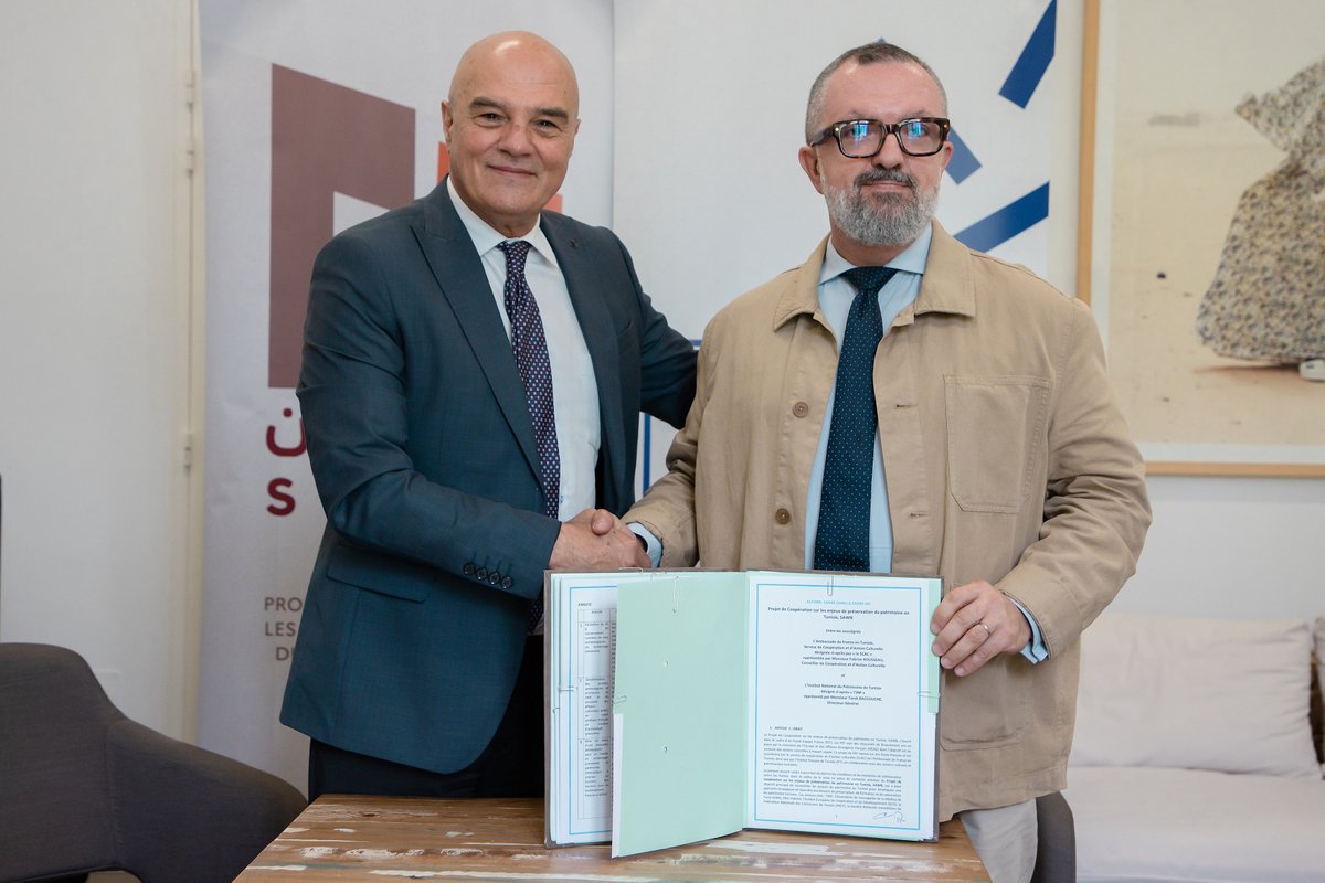 IFTunisie's tweet photo. ✨Accord signé entre l’#Institut_National_du_Patrimoine et l’@IFTunisie, dans le cadre du projet #SAWN, pour préserver, valoriser le #patrimoine_tunisien et renforcer la formation
✨توقيع اتفاقية بين المعهد الوطني للتراث و@IFTunisie بهدف صون #التراث_التونسي وتثمينه وتعزيز التكوين https://t.co/qZh9eHALRc