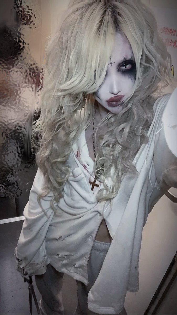 xxxBAD_iT_'s tweet photo. 6.30∔BlackHole

シザーロープFINAL
やっと
ちゃんとした意味で完全体になれました☻

絶対意味のある2MANにはなったと思うから
皆の中の何かを
繋ぎ止めたり切り刻んだり できたなら
とても光栄で嬉しイ🫦ﾃﾞｽ

ミスイさん､弱虫ちゃン､BADｨ.。
沢山みせてくれて きかせてくれて
ありあと💋∔∔. https://t.co/Xk3C554I21
