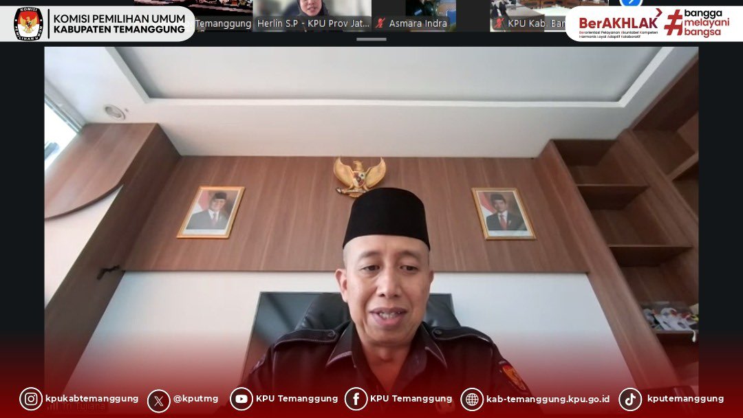 kputmg's tweet photo. #TemanPemilih, jajaran Sekretariat KPU Kabupaten Temanggung mengikuti Sosialisasi Penggunaan Aplikasi SIMPEL bagi ASN KPU Provinsi dan KPU Kabupaten/Kota se-Jawa Tengah secara daring pada Rabu (01/07/2026)
#kputemanggung
#kpumelayani
#SIMPEL https://t.co/UpmFb2wW7z
