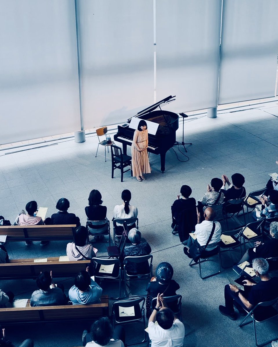 piano_chie's tweet photo. 「出演者はもう1人いるんです」
先日のコンサートで、こう紹介してもらったのですが、新しい家族が増えることになりました。誕生後はしばらく更新がスローになりますが、パワーアップして戻ってくる日を楽しみに待っていてくださると嬉しいです♩ https://t.co/gaQDhrx88D