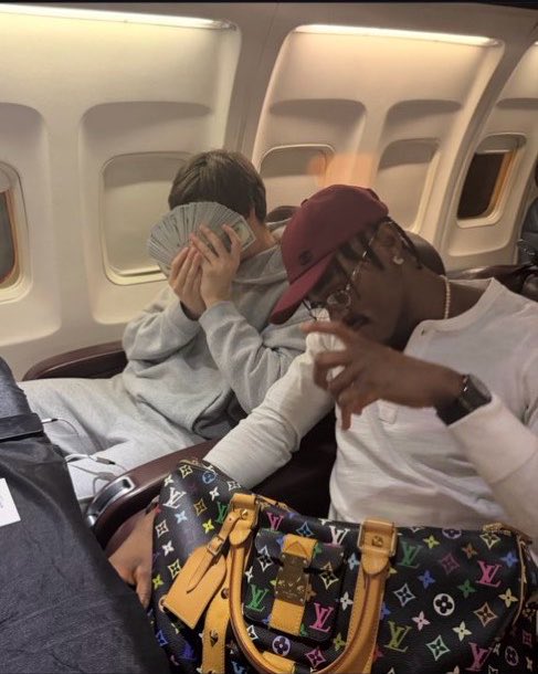 NBA_10_baske's tweet photo. 新しいメンバーが契約されるのもワクワクしてめっちゃ嬉しいんだけど今のこのメンバーがわちゃわちゃふざけてるのを見るのも好きだったんだよなぁ https://t.co/3jRrTNQQ3b