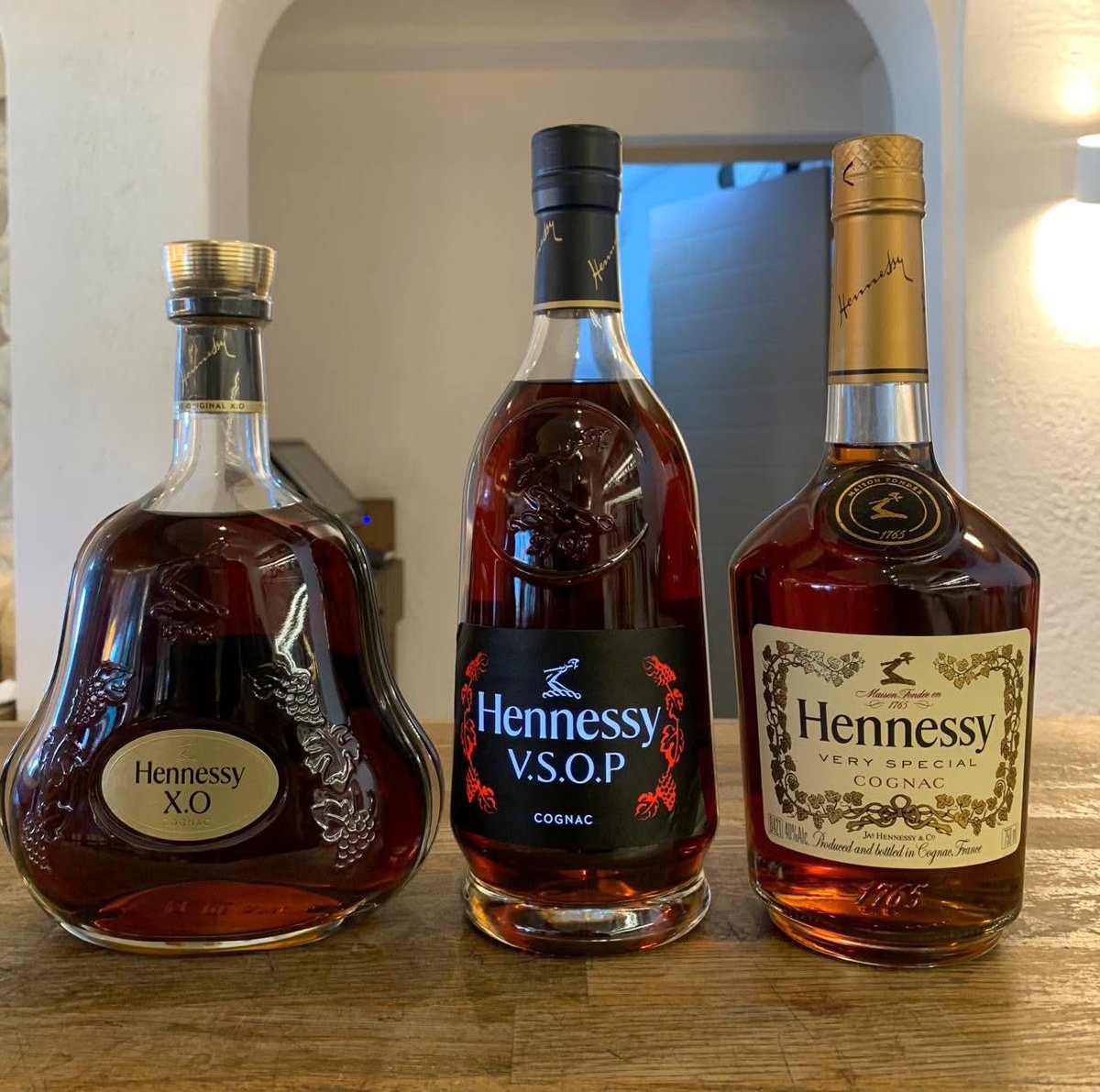 HermaineM's tweet photo. What’s the difference between them ? 

XO                         VSOP                         VS https://t.co/nJMnzp204C