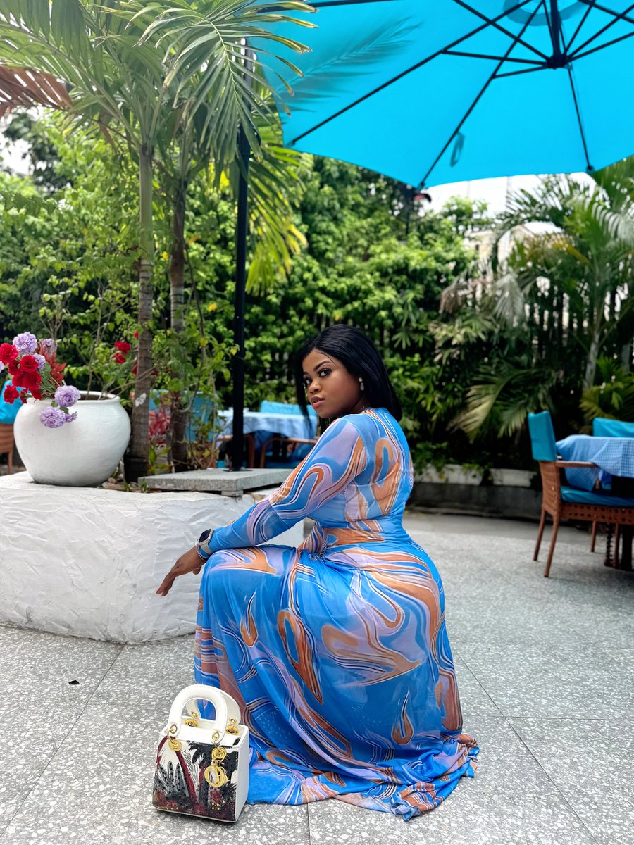 simplinora's tweet photo. Grace looks good on me, and this new chapter will wear even better. 🥂
Happy birthday to me💙🤍

#viral #allfriendsandfollowers #explore #birthday #julyborn #julybaby #exploremore #followｍe https://t.co/1UZqSvOFGq