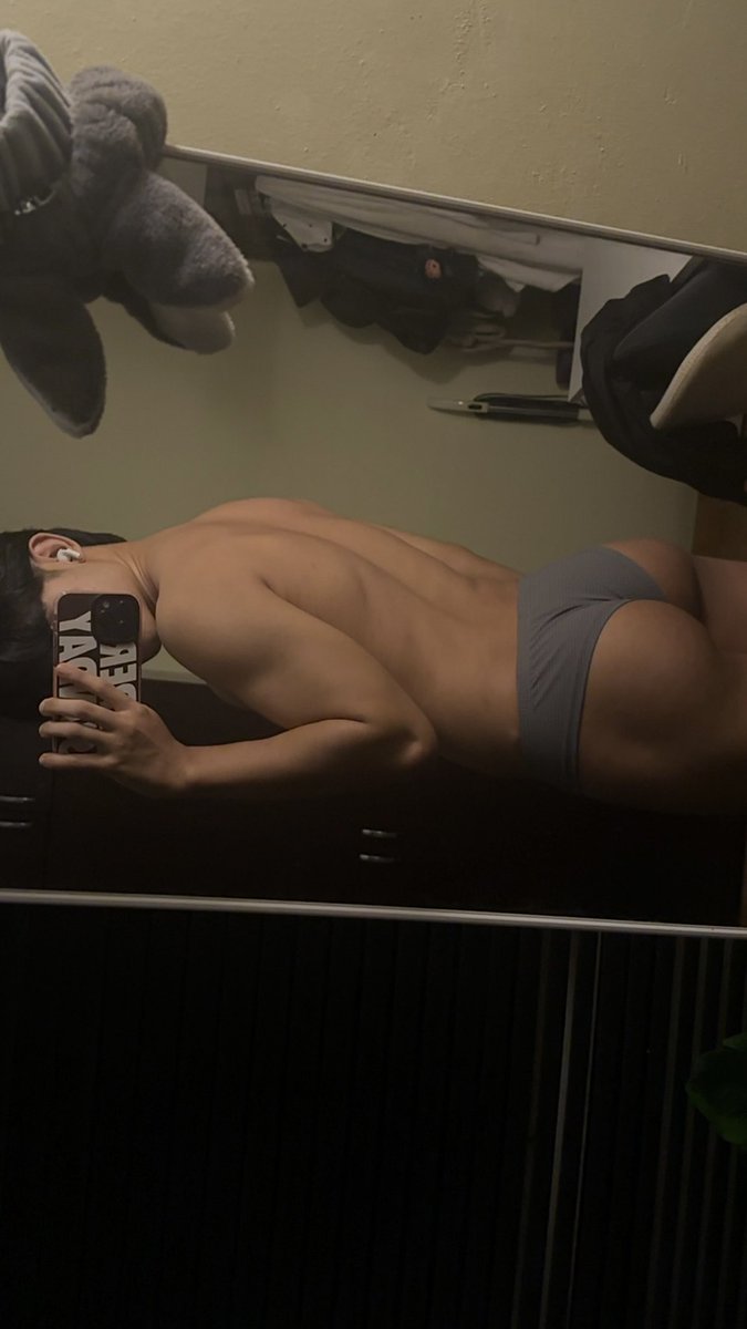 sushasushii's tweet photo. My ass looks good in this pic😝also im rock hardd😩💦 https://t.co/lYXUWhuobN