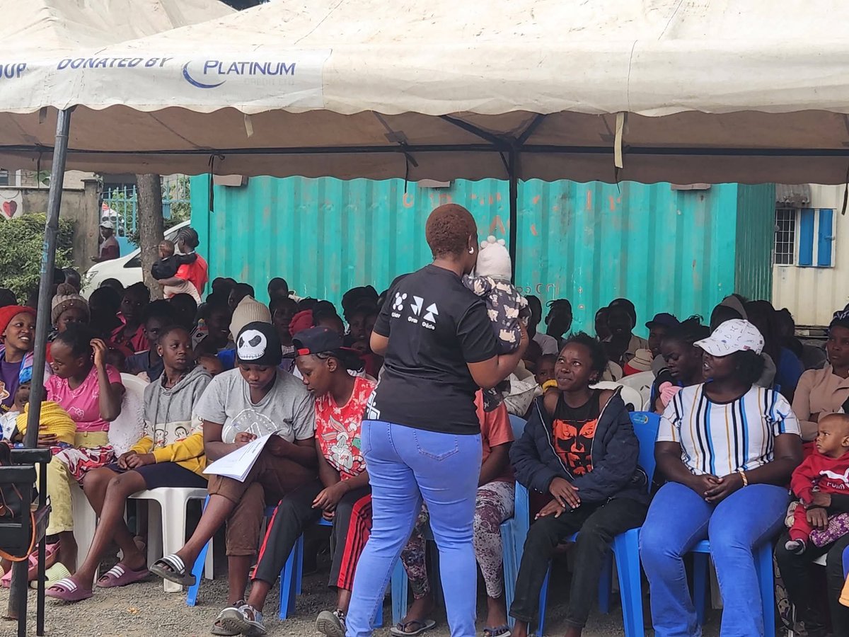 mukuru_cjc's tweet photo. Mukuru Community Justice Centre alongside YMCA, PMI, Uzuzi Hub and Umande trust, held a successful community outreach at Mukuru Skills Centre on period poverty.Over 300 young people including teenage girls, boys and young mothers, participated in sessions on GBV, menstrual hygiene, and mental health. Girls received sanitary pads and panties, while boys received boxers.Together we are promoting dignity, health and empowerment through collaboration.