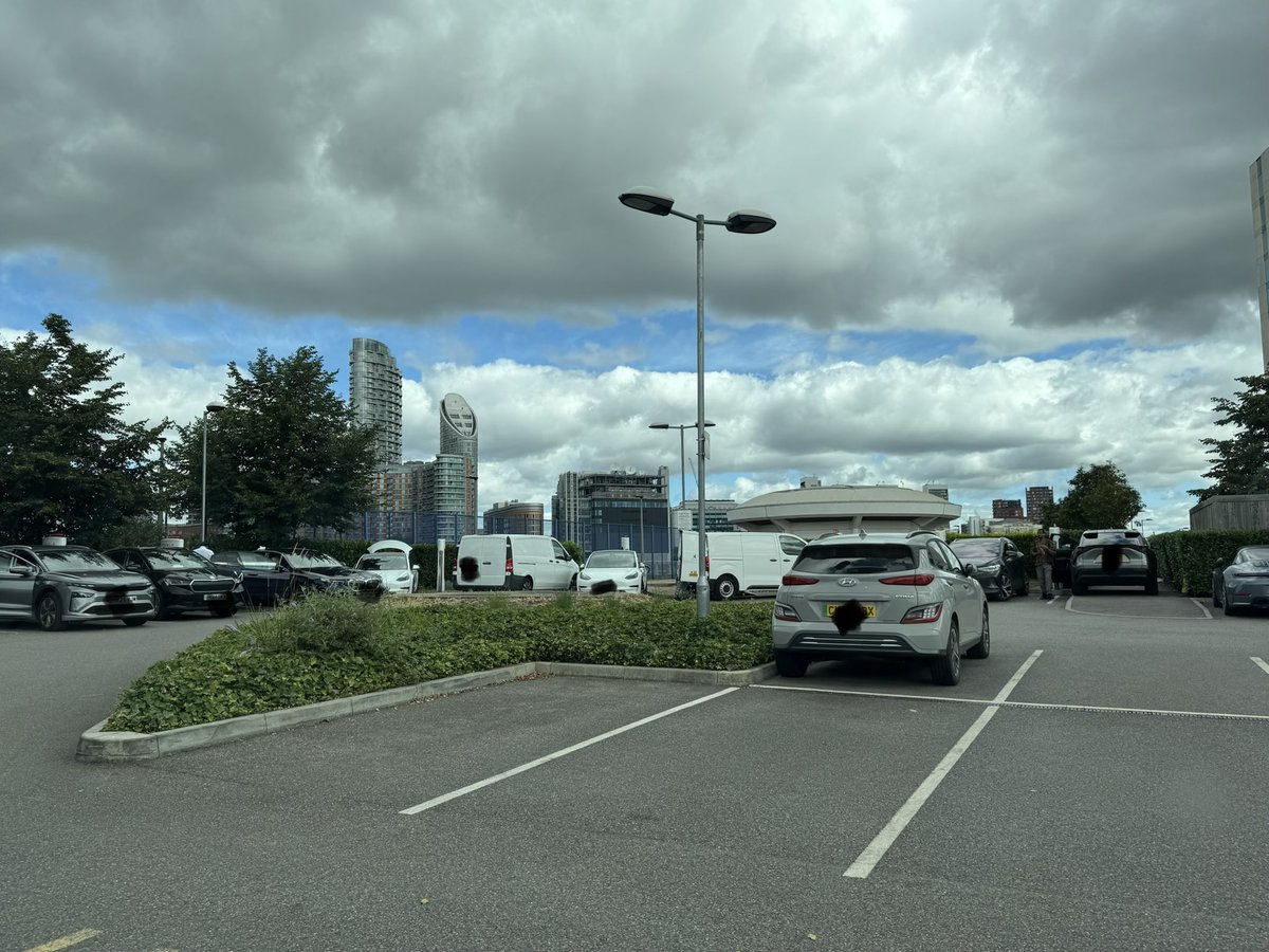 cryptoluna111's tweet photo. @TeslaOwnersUK I can’t wait for them to sort out LondonNorth Greenwich Superchargers. Non Tesla’s mess up the whole system. How will they change this? Still waiting now for access to one! https://t.co/uAurDsjtan