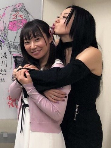HAWKGIRLS's tweet photo. noriko shitaya (sakura's jp VA) and yuu asakawa (rider's jp VA) are also very close irl https://t.co/GhO5LPiHhl