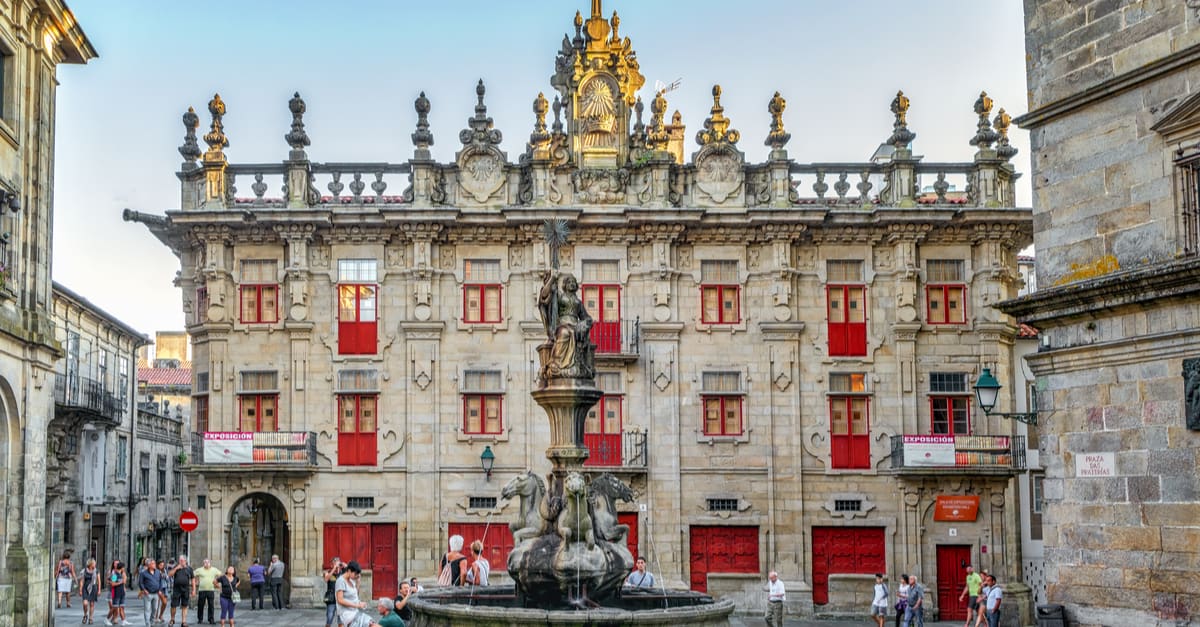 CIAG_GALIZA's tweet photo. Exposición "A Cidade que se soñou a sí mesma", con obras e proxectos arquitectónicos rexionalistas en Compostela. 

Aberta xa na Casa do Cabido. O CIAG colabora cunha animación 3D do proxecto de Antonio Palacios para a rúa Galicia, dende a pza. do Obradoiro ata a Alameda. https://t.co/bhIqqXeTnH