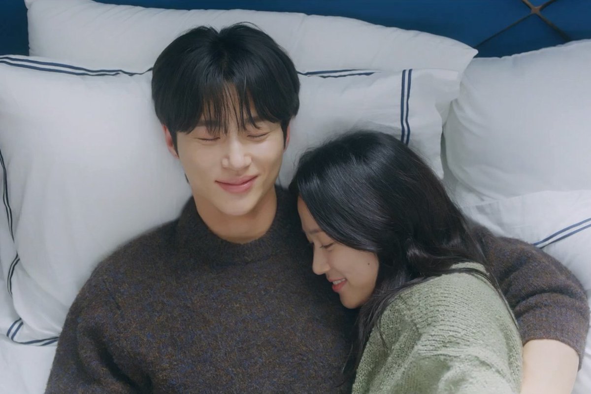 crescentmoon_il's tweet photo. 굿모닝                               굿나잇 https://t.co/6FX67z6K1o