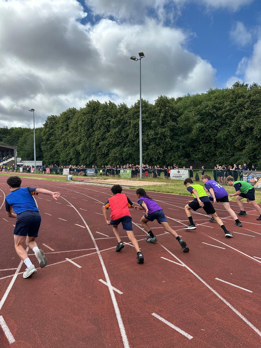 wms_pe's tweet photo. 60m sprints are heating up @WMount #WMA https://t.co/Er6L7JreCl