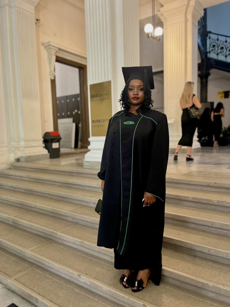 JoyJMurraya's tweet photo. Masters GraduATE😎 https://t.co/UNyHwM22zA