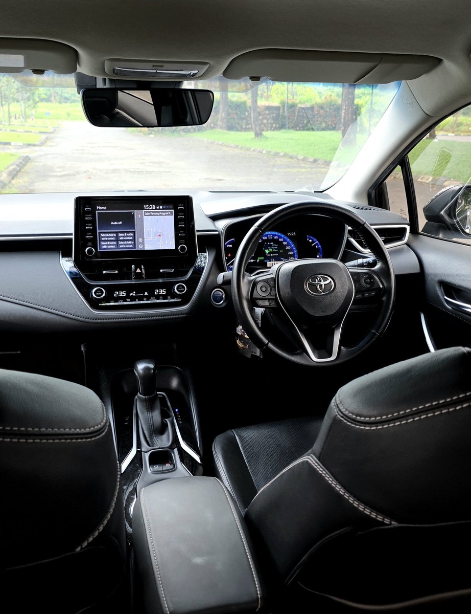 mobilstandar's tweet photo. LIMITED STOCK
Teruntuk yang mencari kendaraan irit, badak, nyaman di era Pertamax mahal

Corolla Altis HYBRID 1.8 V 2021
Konsumsi BBM 25km/l
74.000 KM on going full record Auto2000, anti puteran
Hybrid sehat walafiat

Lokasi Sunter, Jakarta Utara
320jt nego
087851111222 https://t.co/aiBlincY1h