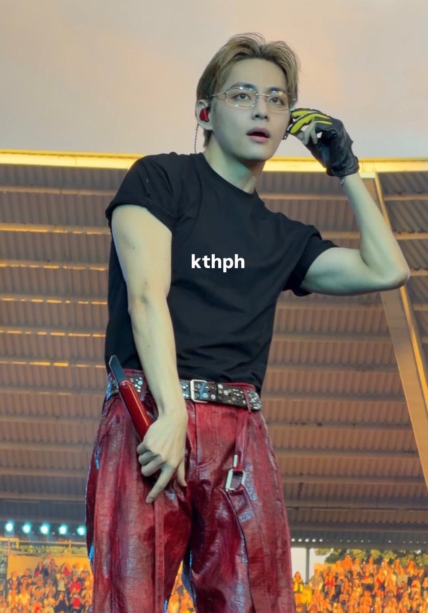 taeteluv_'s tweet photo. OH BOY https://t.co/NOzbp899oL