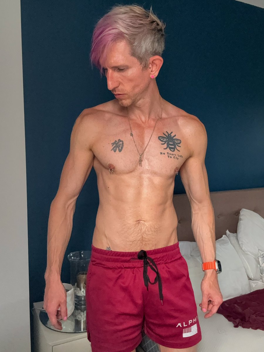 fitnessdoctorAK's tweet photo. Mixed workout - back, legs &amp; arms
Token leg progress photo, although I never take good leg photos 😂

#legs #thighs #workout #fitness #gayfit #progressphoto #gay #gayfit #haphazard #hotmess https://t.co/ee2URJXkT3