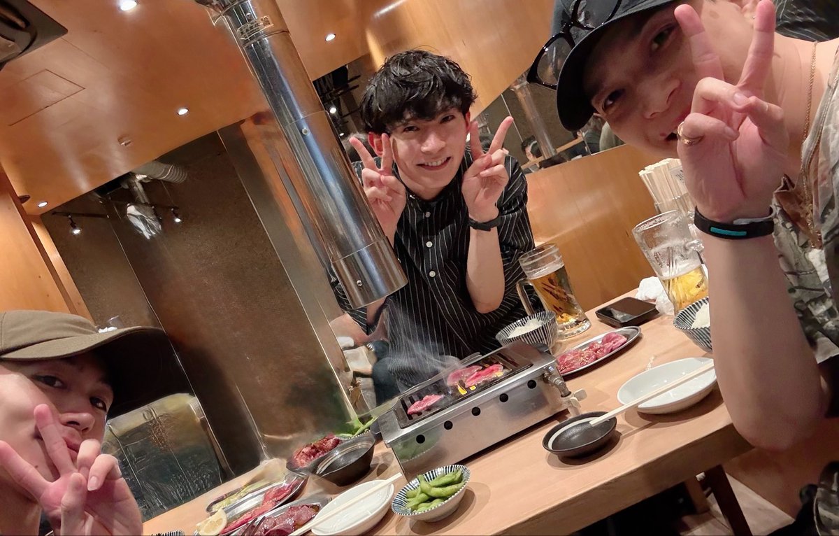 kokanegae's tweet photo. なかなか旅行には行けませんがww 
とりあえず、すいーつさんの
お疲れ様です会と
ジェイさんと毎日楽しいです会でした🍖
いやぁ安心するなぁ🐽🐽🐽 https://t.co/gExXVlmDcO