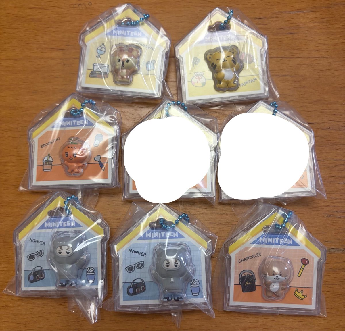 snp_exchange's tweet photo. @2g9mb 検索より失礼します。ジョシュアひとつ所持しているのですが、ミンギュ2、ドギョム・ディエイト各1の1つ交換と3つ買取は可能でしょうか？検討お願いします🙇‍ https://t.co/4nwlxkEPqI